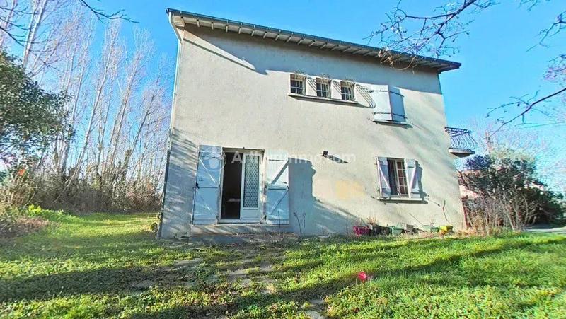 Maison - 205 m² - 10 pièces