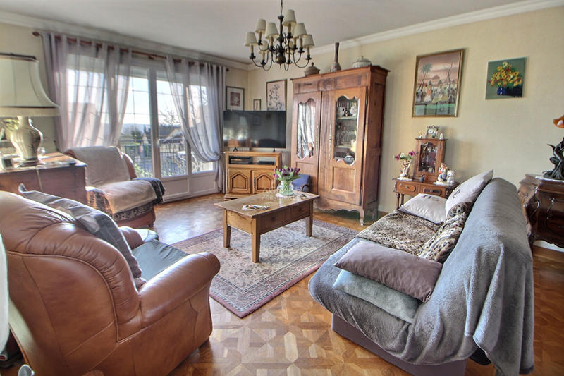 Maison - 139 m² - 7 pièces