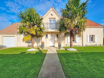 Maison - 200 m² - 7 pièces