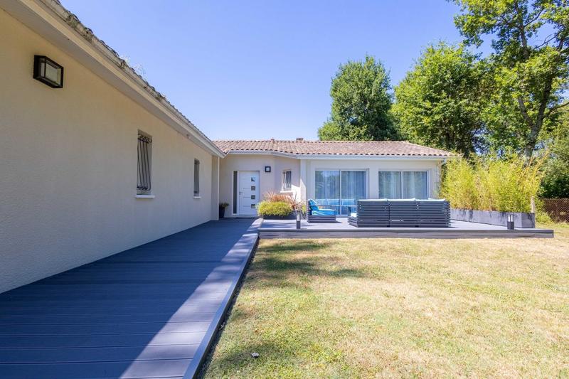 Maison - 205 m² - 6 pièces