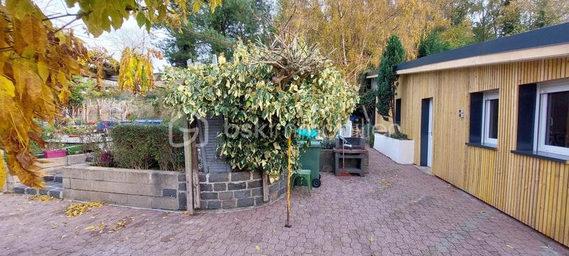 Maison traditionnelle - 209 m² - 6 pièces