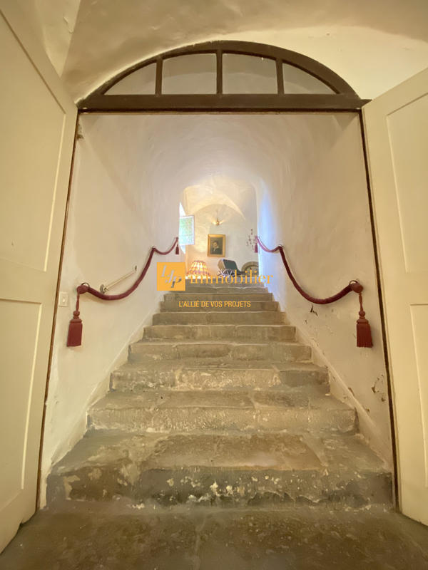 Bastide - 302 m² - 9 pièces