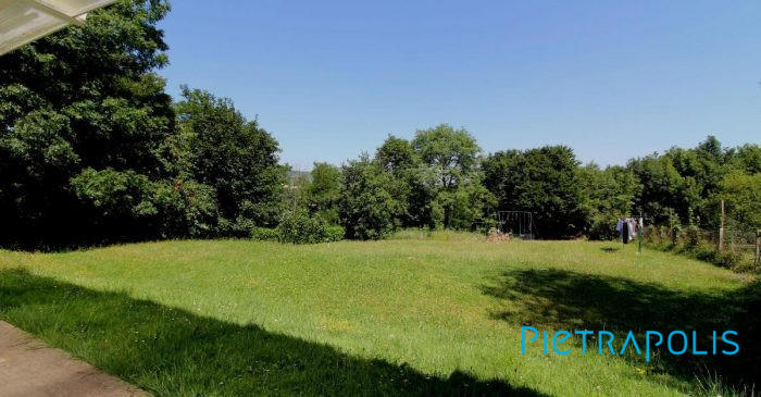 Maison - 220 m² - 7 pièces