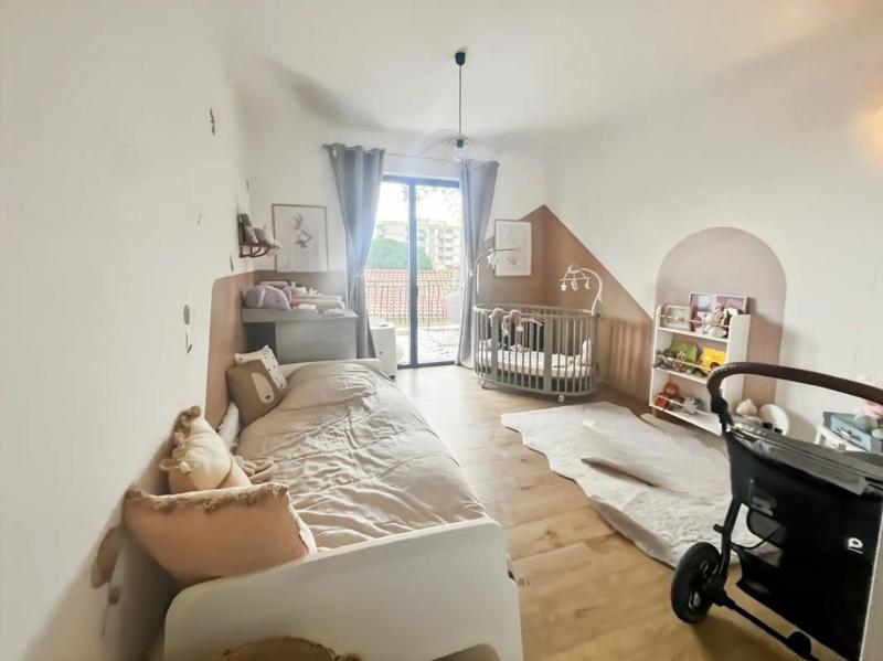 Appartement - 100 m² - 3 pièces