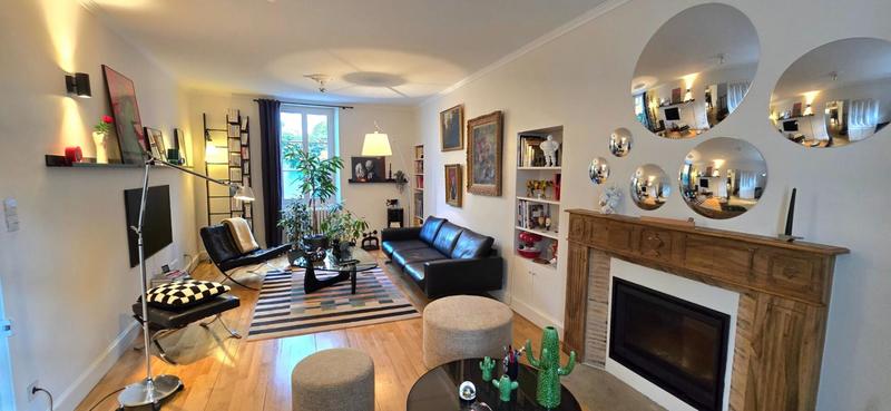 Maison - 180 m² - 9 pièces