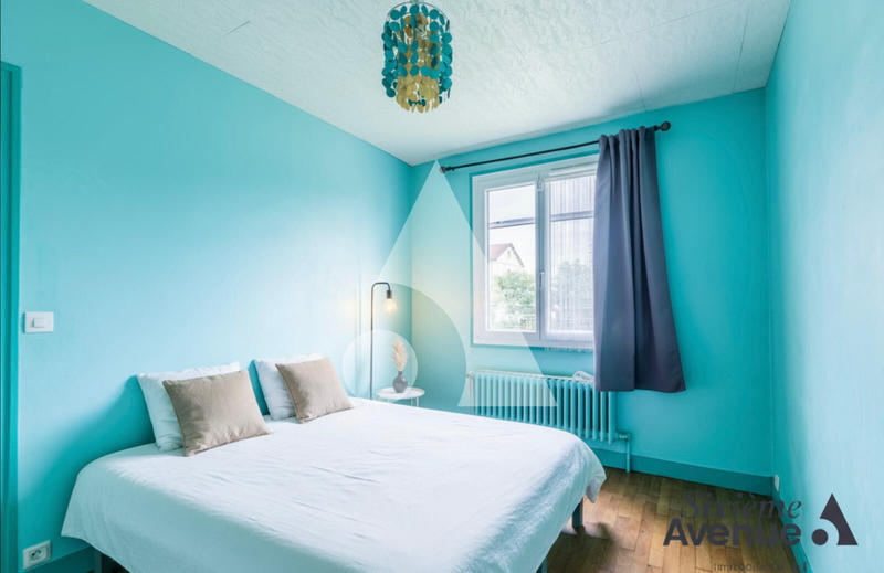 Maison - 92 m² - 5 pièces