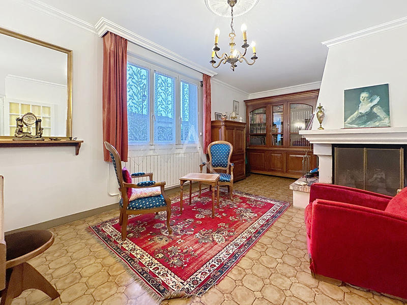 Maison - 179 m² - 8 pièces