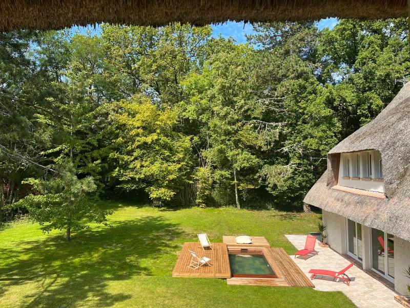 Maison - 570 m² - 14 pièces