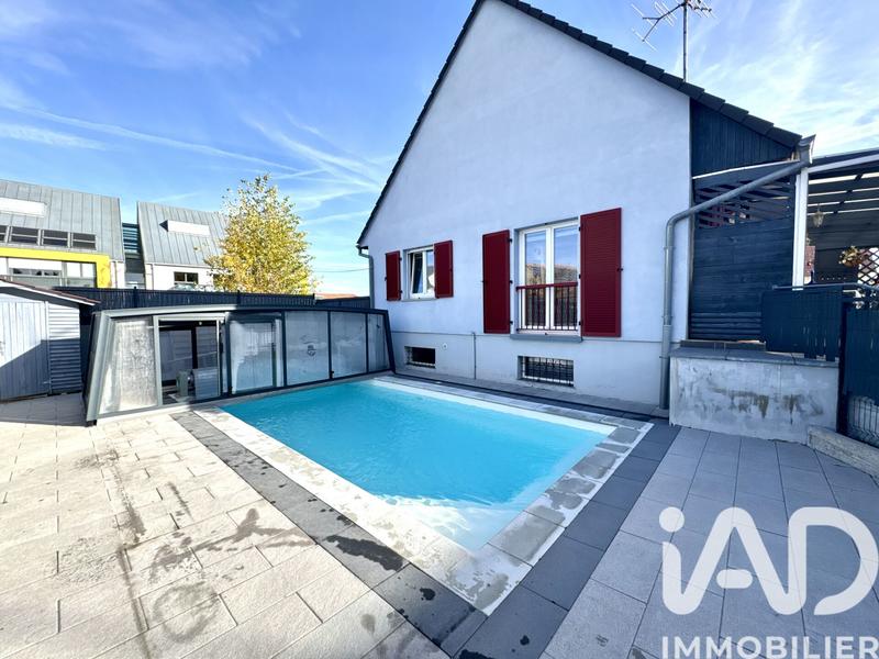 Maison - 94 m² - 4 pièces