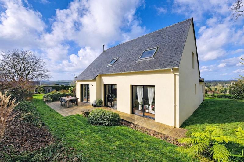 Maison - 130 m² - 6 pièces