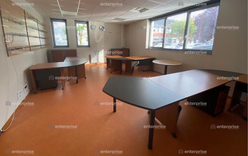 Bureau - 290 m²