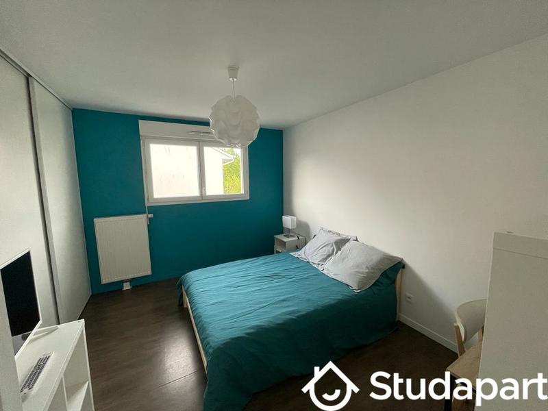 Chambre - 12 m² - 1 pièce