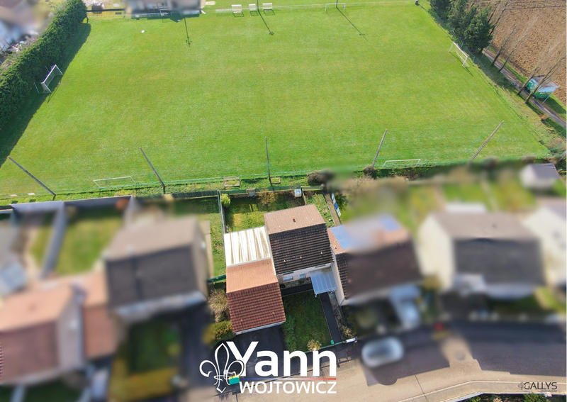 Maison - 97 m² - 5 pièces