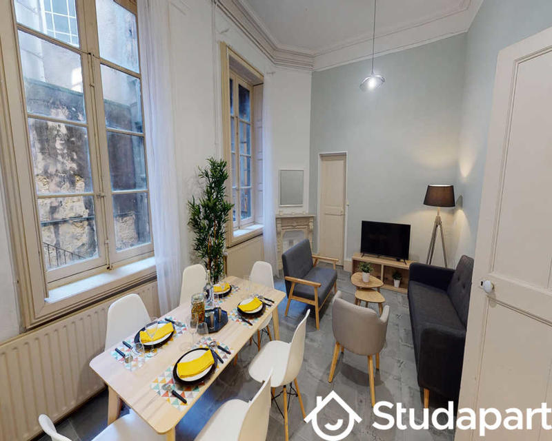 Chambre - 100 m² - 1 pièce