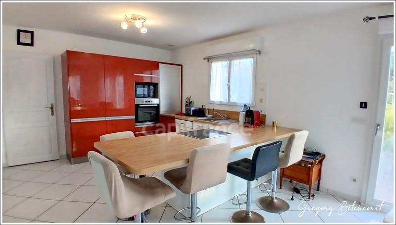 Maison - 137 m² - 6 pièces