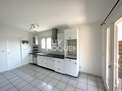 Maison - 102 m² - 4 pièces