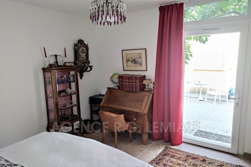 Maison - 331 m² - 10 pièces