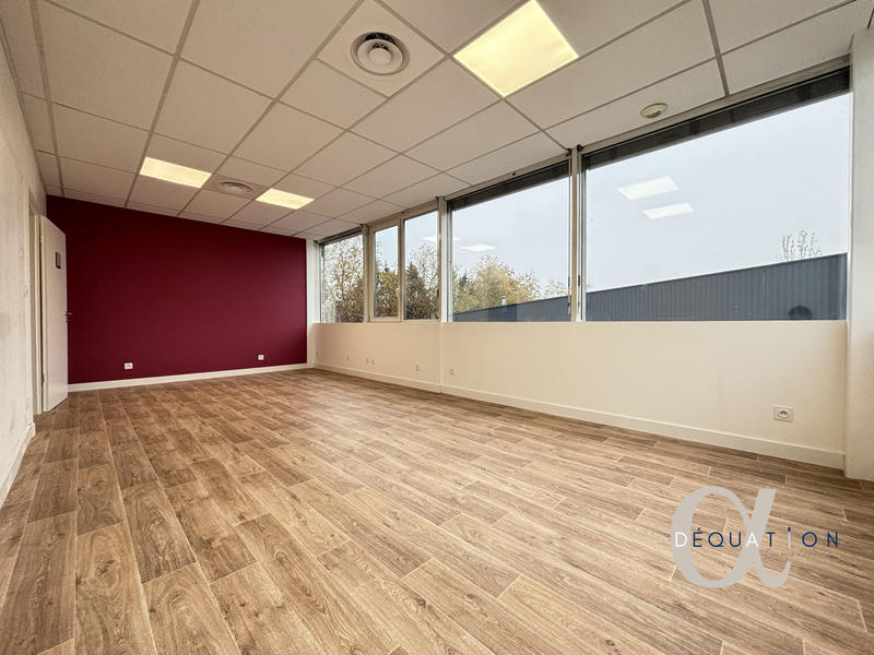 Bureau - 70 m²