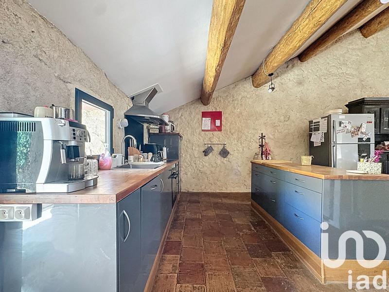 Maison - 250 m² - 6 pièces