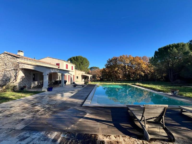 Villa - 269 m² - 8 pièces