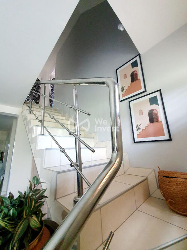 Maison - 186 m² - 9 pièces