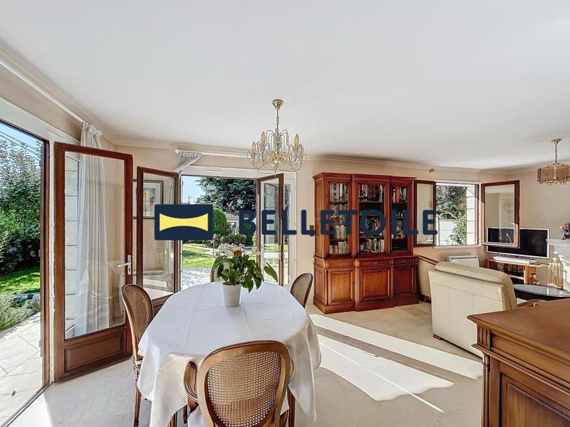 Maison - 93 m² - 4 pièces