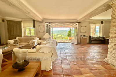 Propriété - 300 m² - 10 pièces