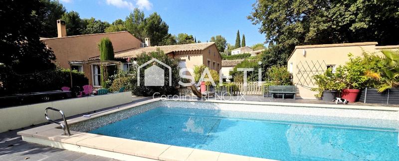 Maison - 215 m² - 10 pièces