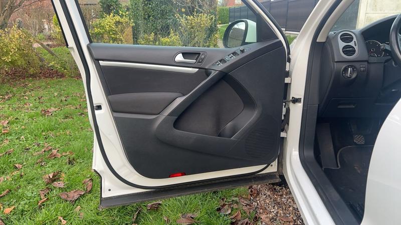 Volkswagen Tiguan I 2.0 Tdi 150 Confortline Business