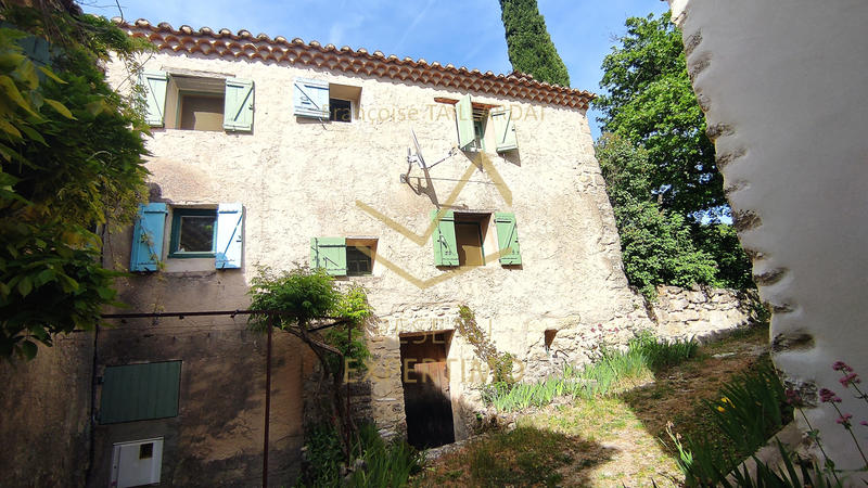 Maison - 205 m² - 7 pièces