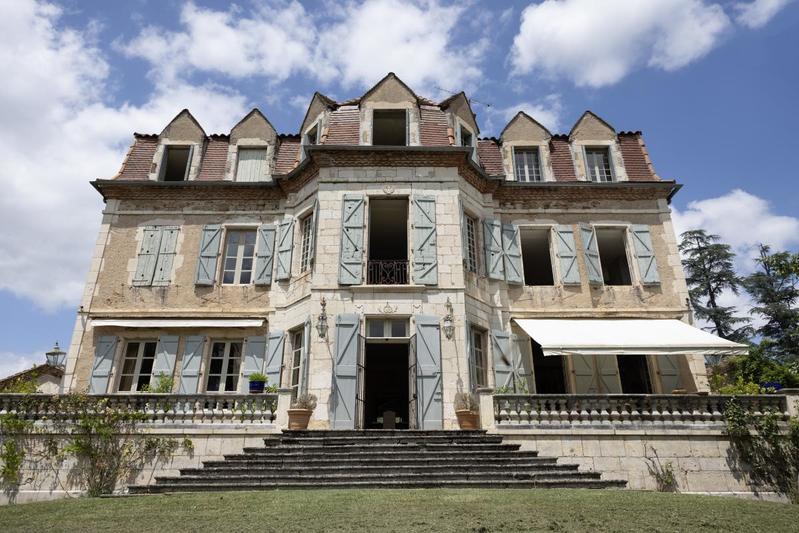 Château - 677 m² - 20 pièces