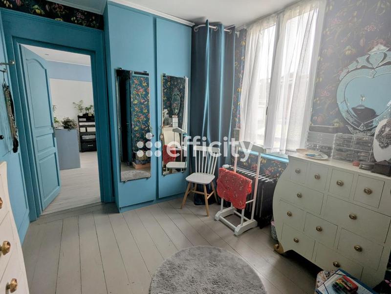 Maison - 165 m² - 10 pièces