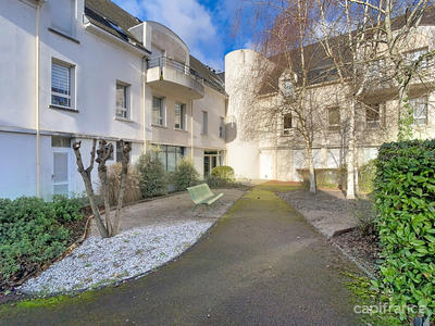 Appartement - 90 m² - 4 pièces