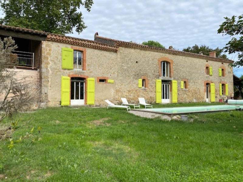 Maison en pierre - 330 m² - 7 pièces