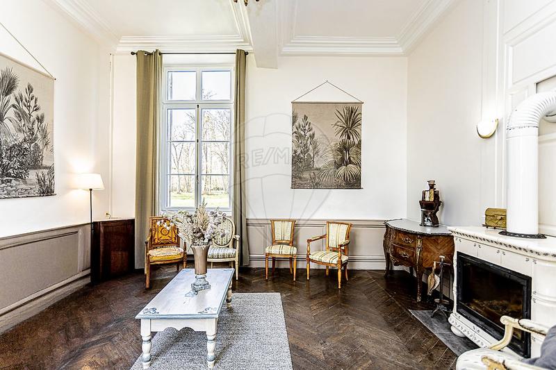 Château - 388 m² - 15 pièces