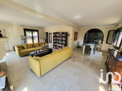 Maison - 310 m² - 10 pièces