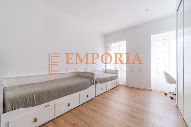 Appartement - 115 m² - 5 pièces