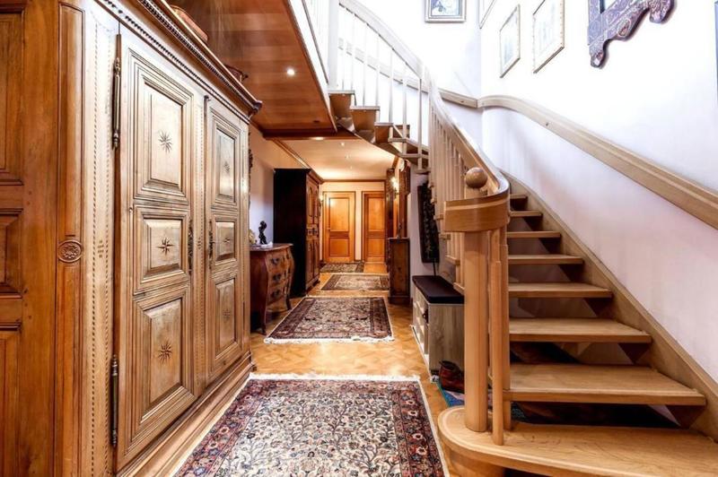 Appartement - 216 m² - 6 pièces