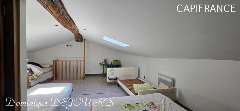 Maison - 250 m² - 8 pièces