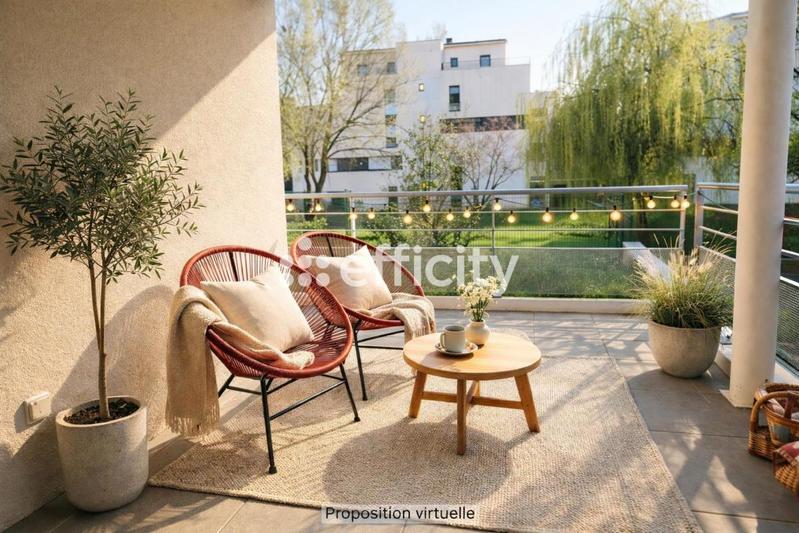 Appartement - 90 m² - 4 pièces