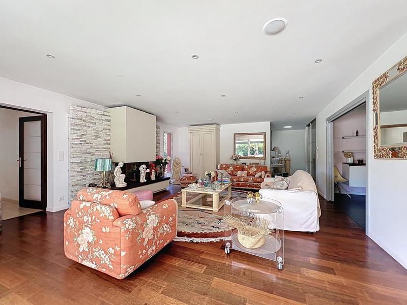 Villa - 227 m² - 7 pièces