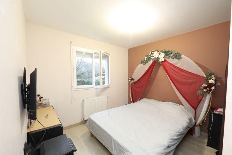 Maison contemporaine - 553 m² - 4 pièces