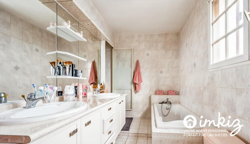 Maison - 161 m² - 6 pièces