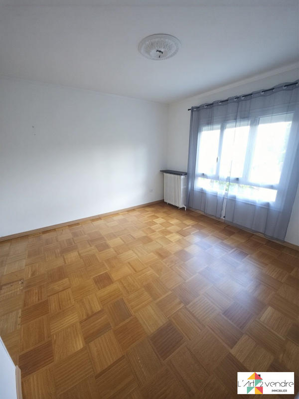 Maison - 92 m² - 4 pièces