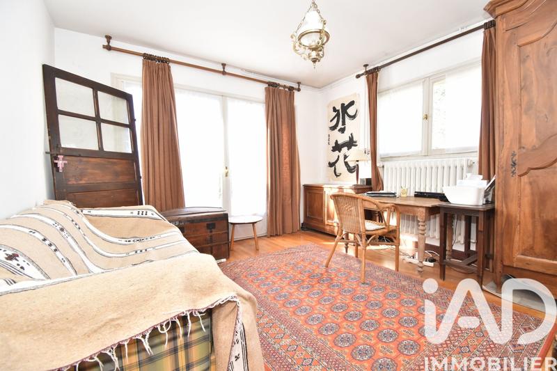 Maison - 195 m² - 10 pièces