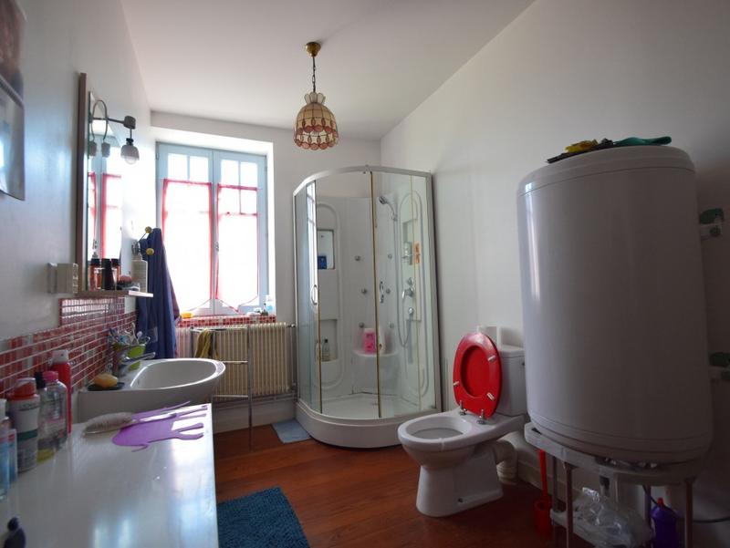 Maison - 200 m² - 5 pièces