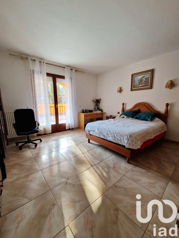 Maison - 215 m² - 6 pièces