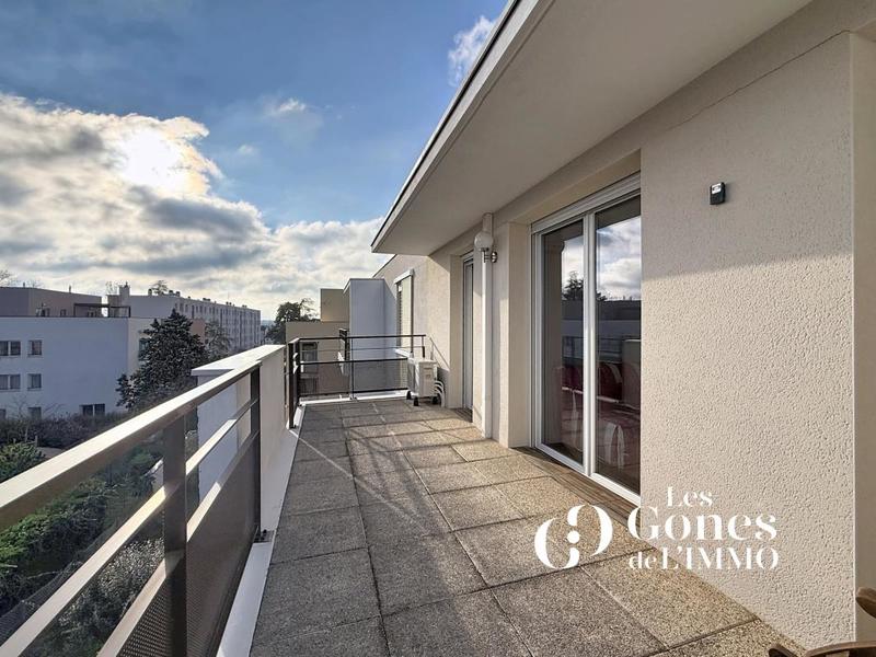 Appartement - 144 m² - 5 pièces