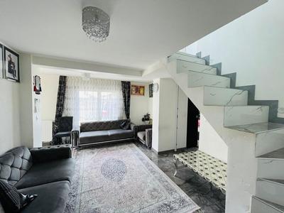 Maison - 112 m² - 4 pièces