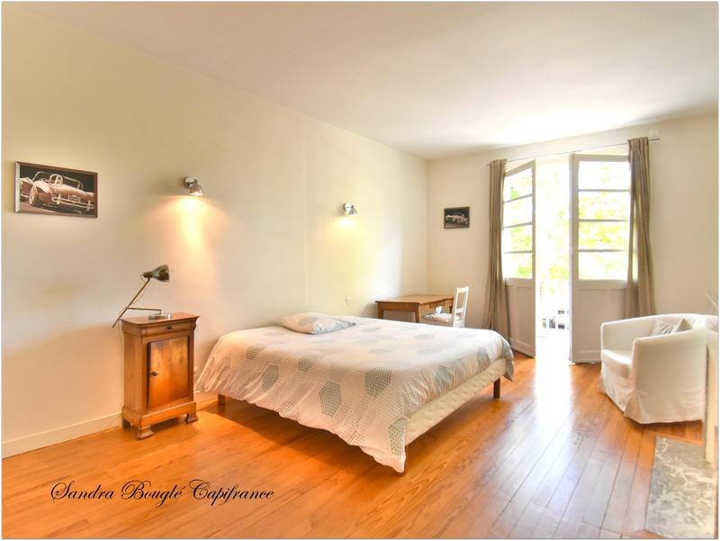 Maison de ville - 239 m² - 8 pièces